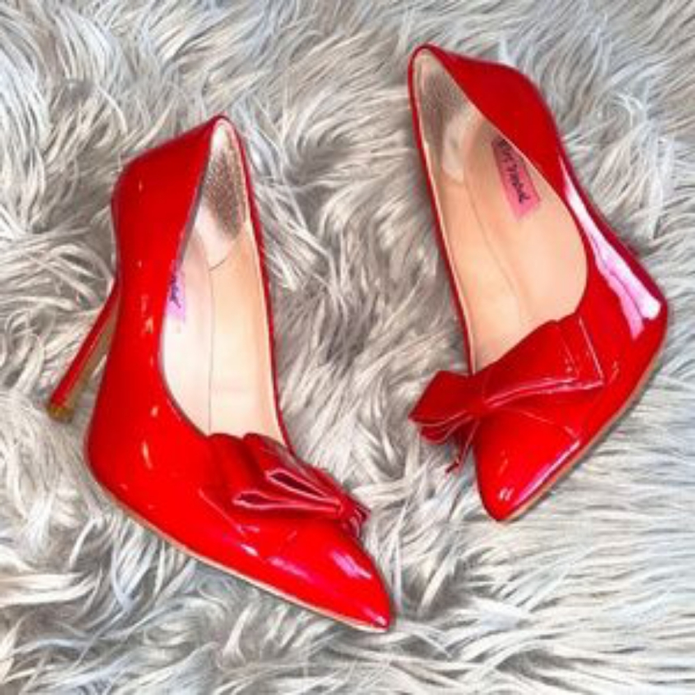Betsey Johnson Reload Pumps